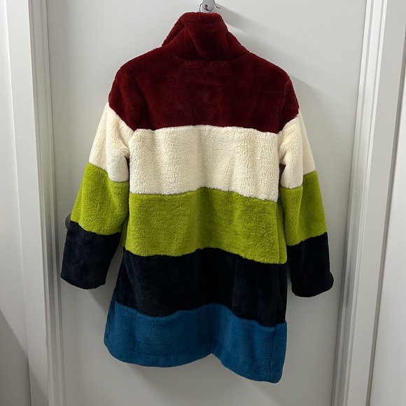 Coat - Picture 2 of 6